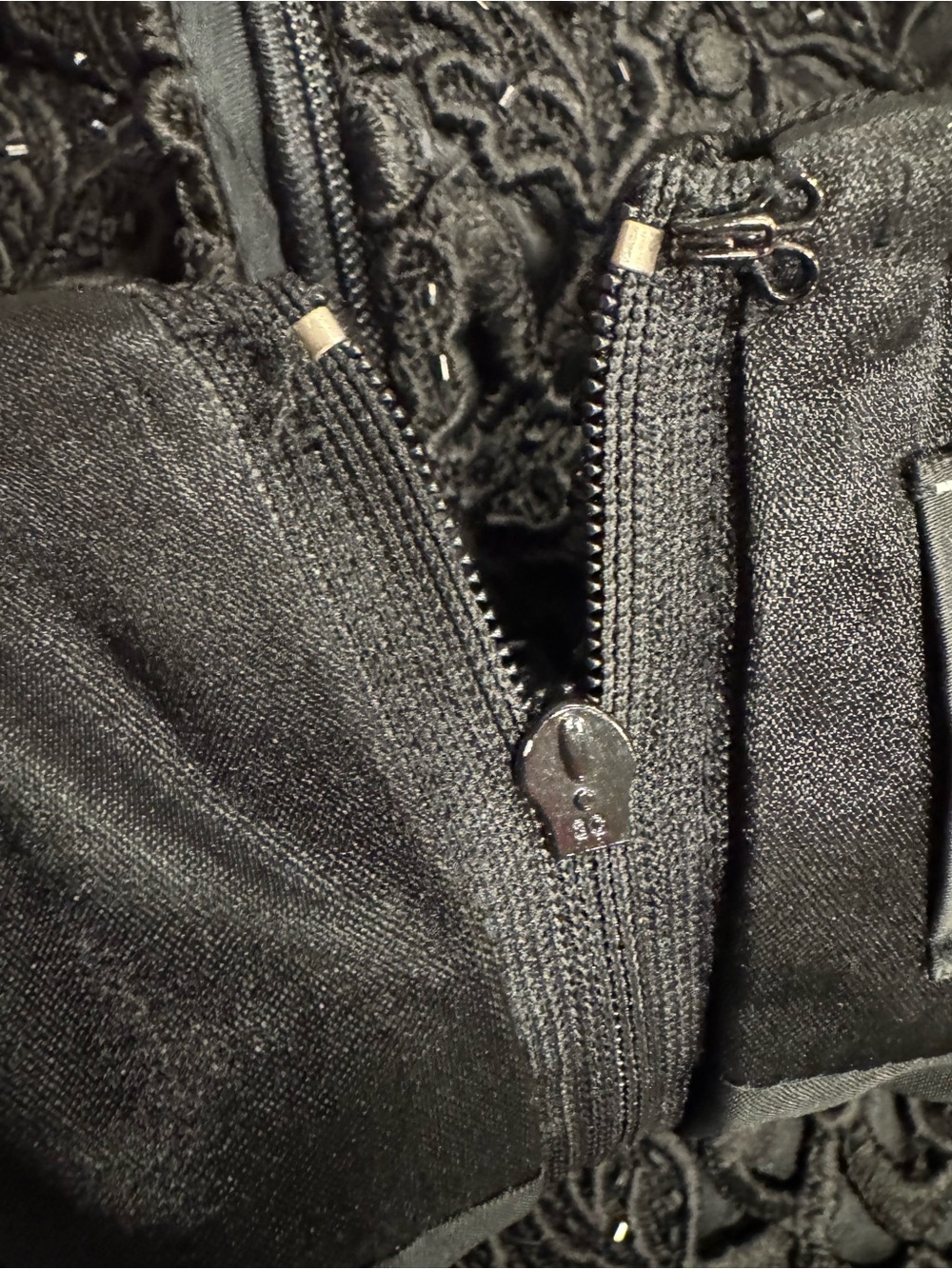 Carmen Marc Valvo Embellished Beaded Top - Picture 8 of 12
